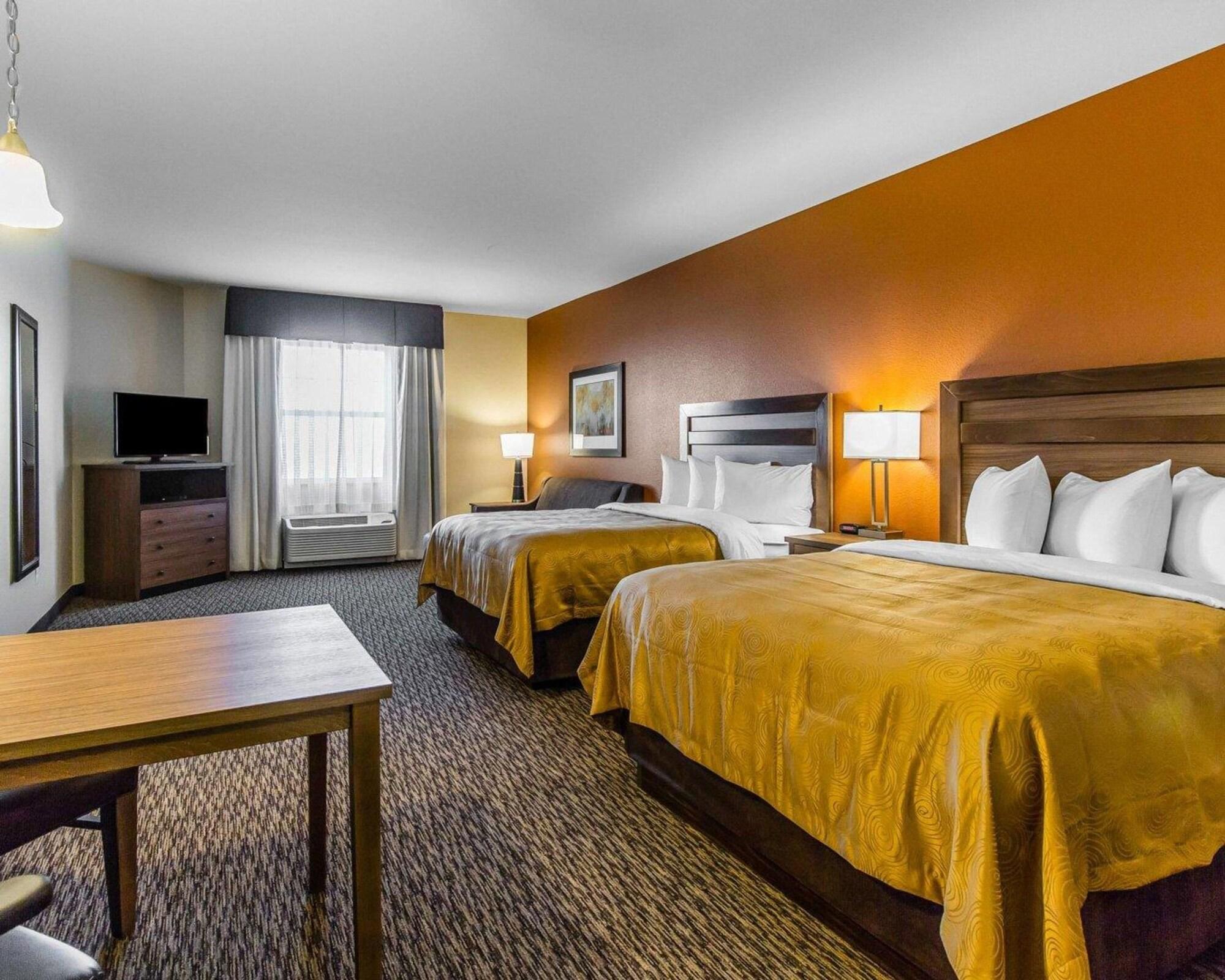 เมนสเตย์ สวีท อีเวนท์ เซ็นเตอร์ Hotel Watford City ภายนอก รูปภาพ