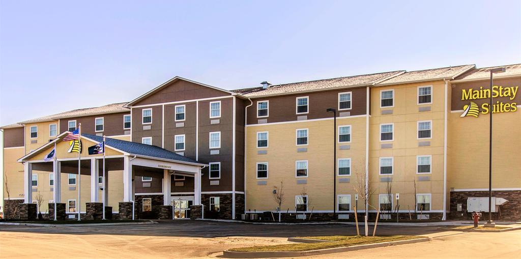 เมนสเตย์ สวีท อีเวนท์ เซ็นเตอร์ Hotel Watford City ภายนอก รูปภาพ